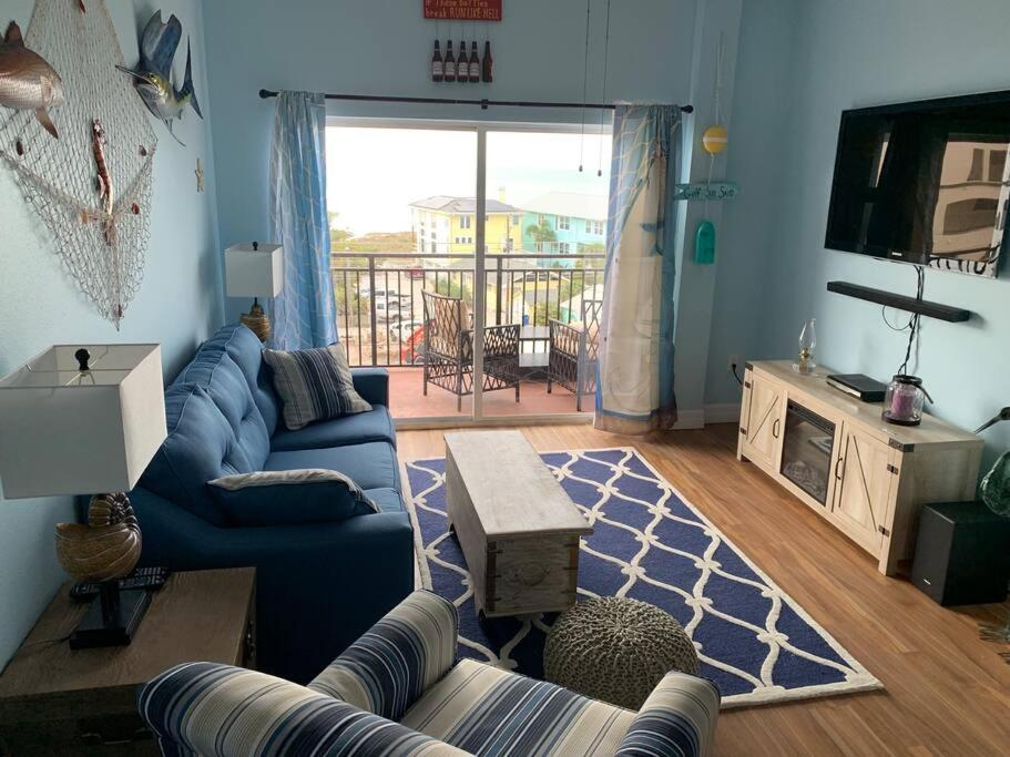 Gulf Coast Gold Private - 2bed, 2bath, Sleep 6, Across Street From Beach, Balcony Views Of Sunsets, & Gulf, Pool, Gym Apartamento St. Pete Beach